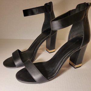 Sexy Gold-Tipped Black Heels